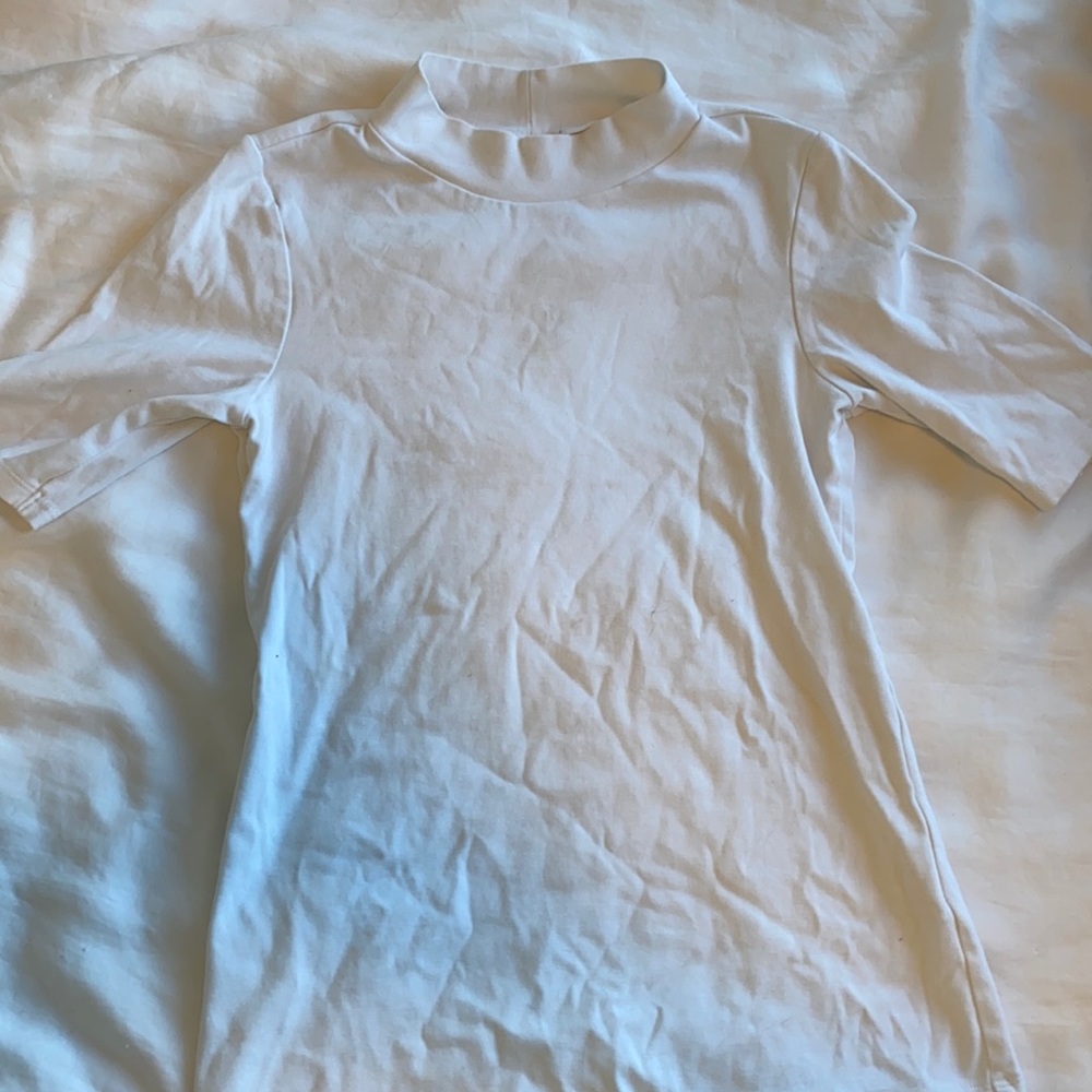 Uniqlo mock neck short sleeve